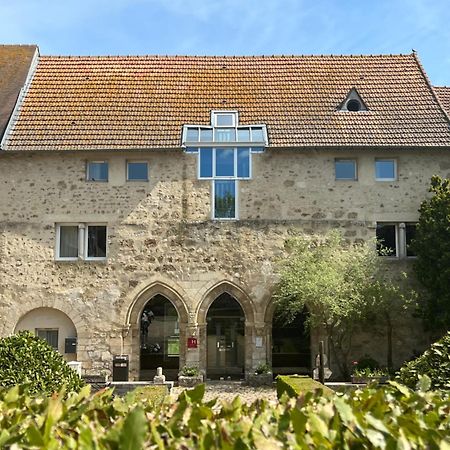Hotel Abbaye Du Golf De Lesigny Eksteriør bilde
