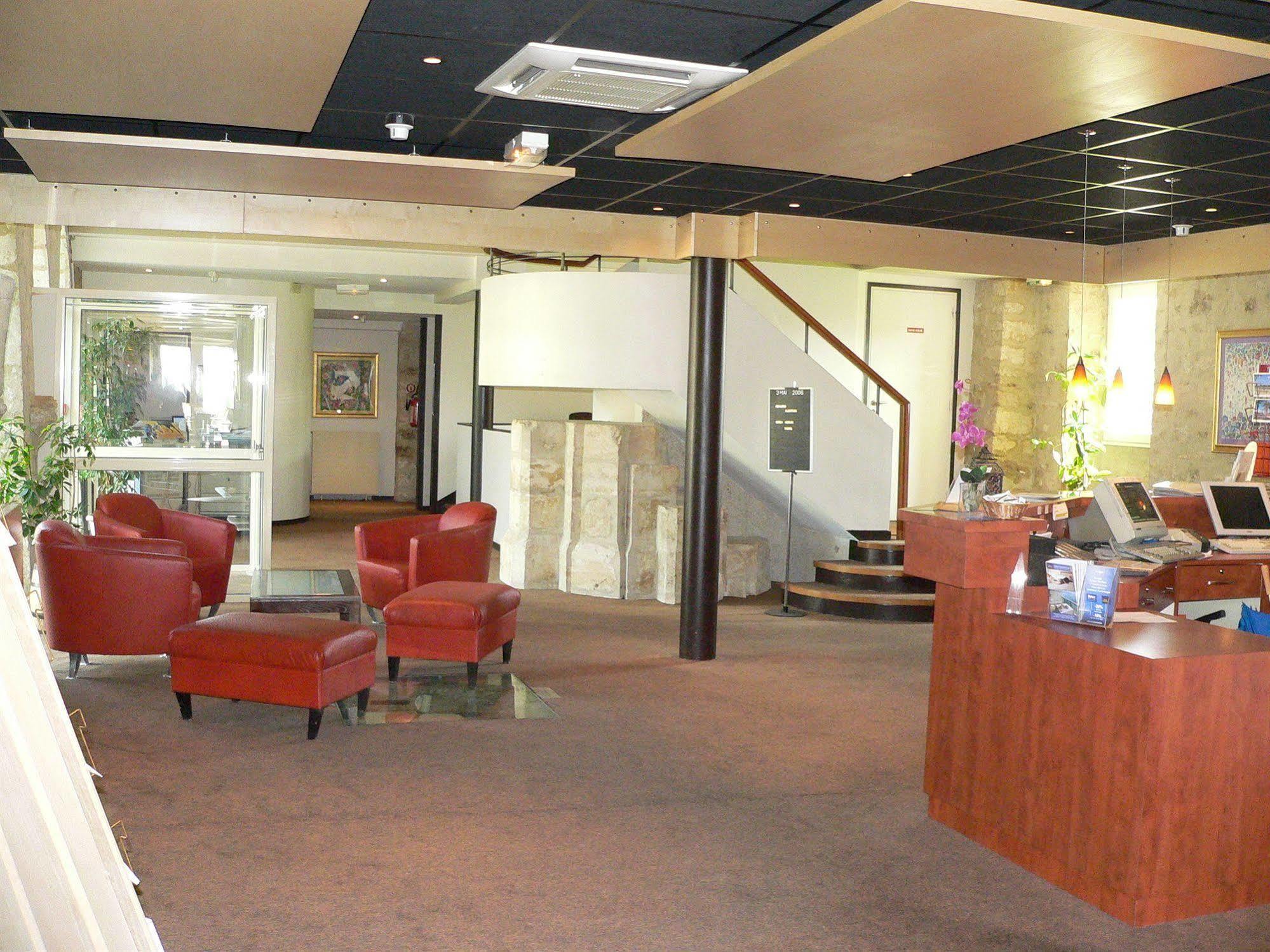 Hotel Abbaye Du Golf De Lesigny Eksteriør bilde